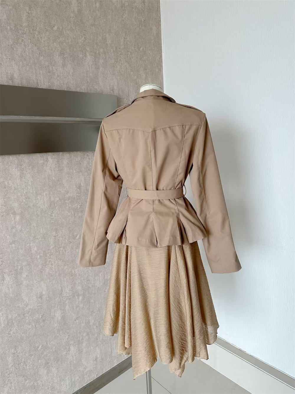 Khaki Short Trench Coat Two-Piece Set for Women Office Commuter Slimming Top and Skirt Set - Image 4