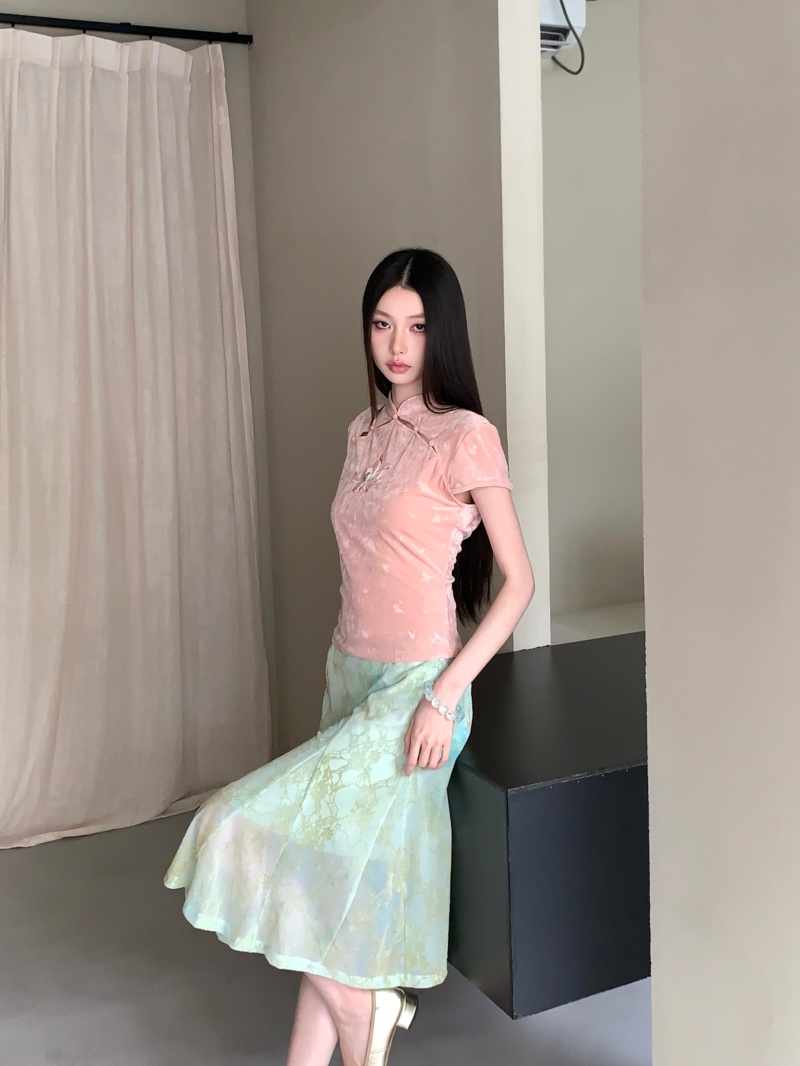 New Chinese Style Embroidered Top and A-Line Skirt Set - Image 3